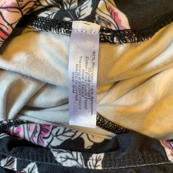 pretty floral patterned soft leggings - Picture 3 of 4